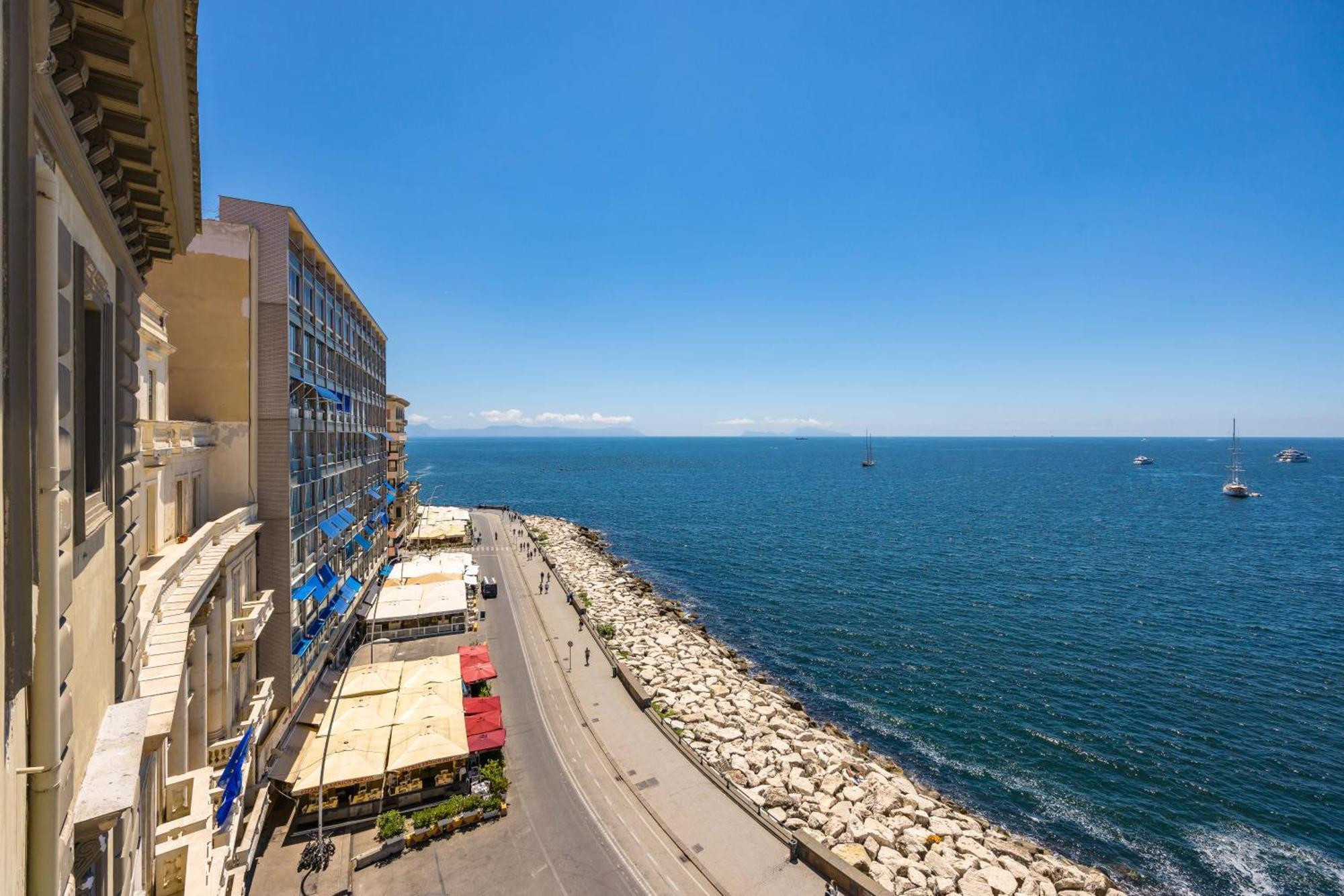 Appartement Blu Breeze On Seafront With Parking By Napoliapartments Naples