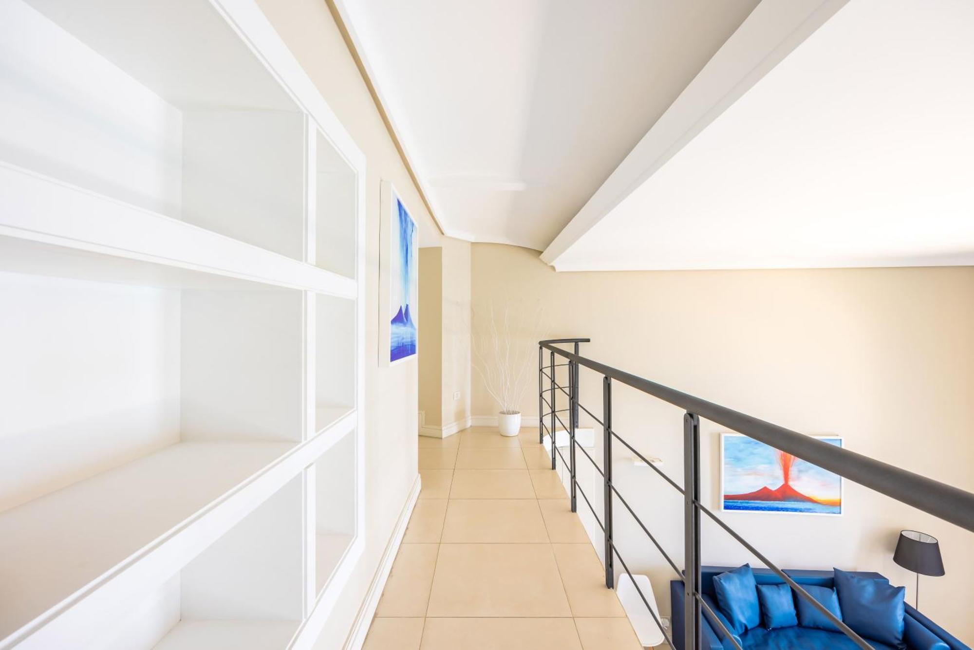 Blu Breeze On Seafront With Parking By Napoliapartments *