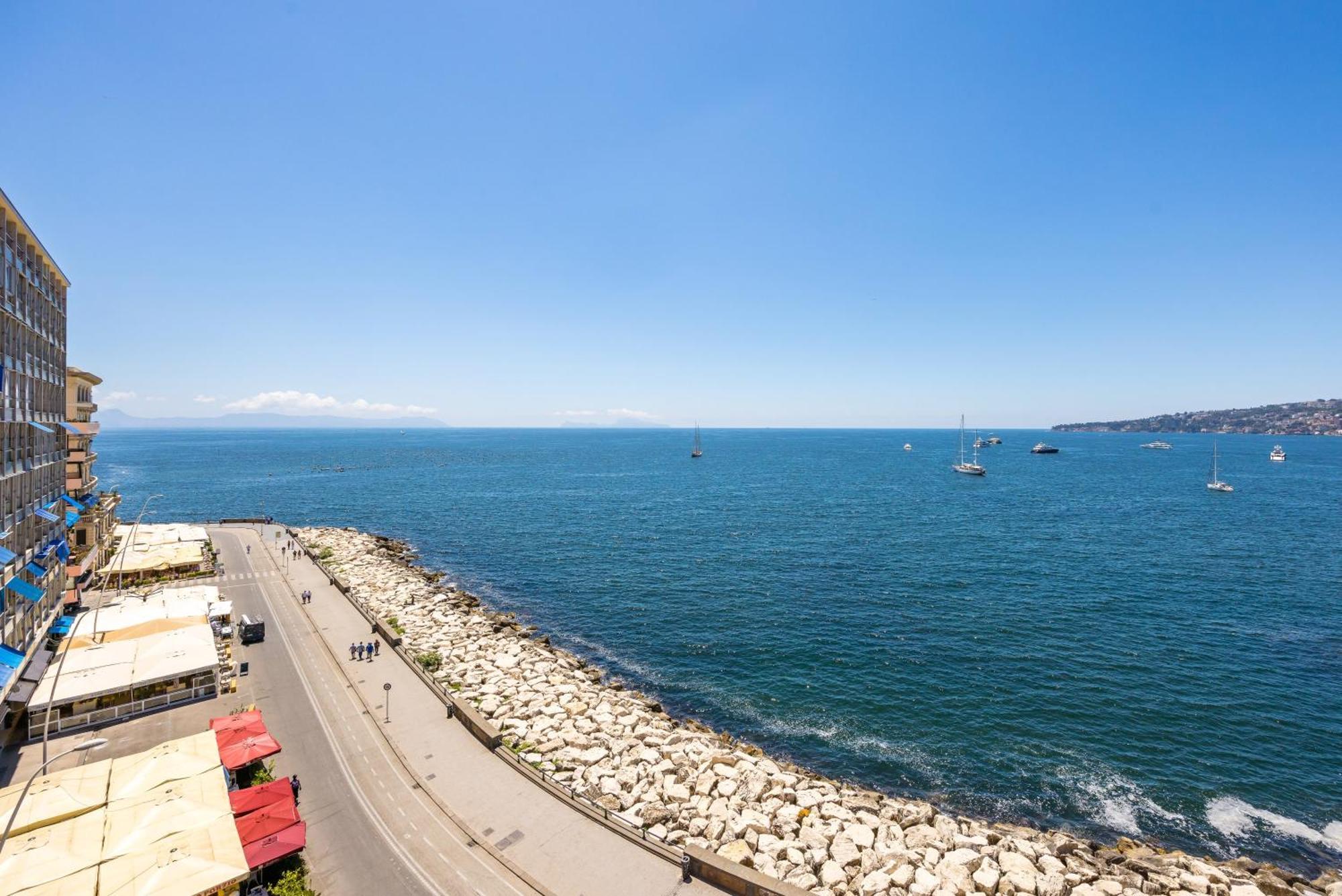 Blu Breeze On Seafront With Parking By Napoliapartments Naples