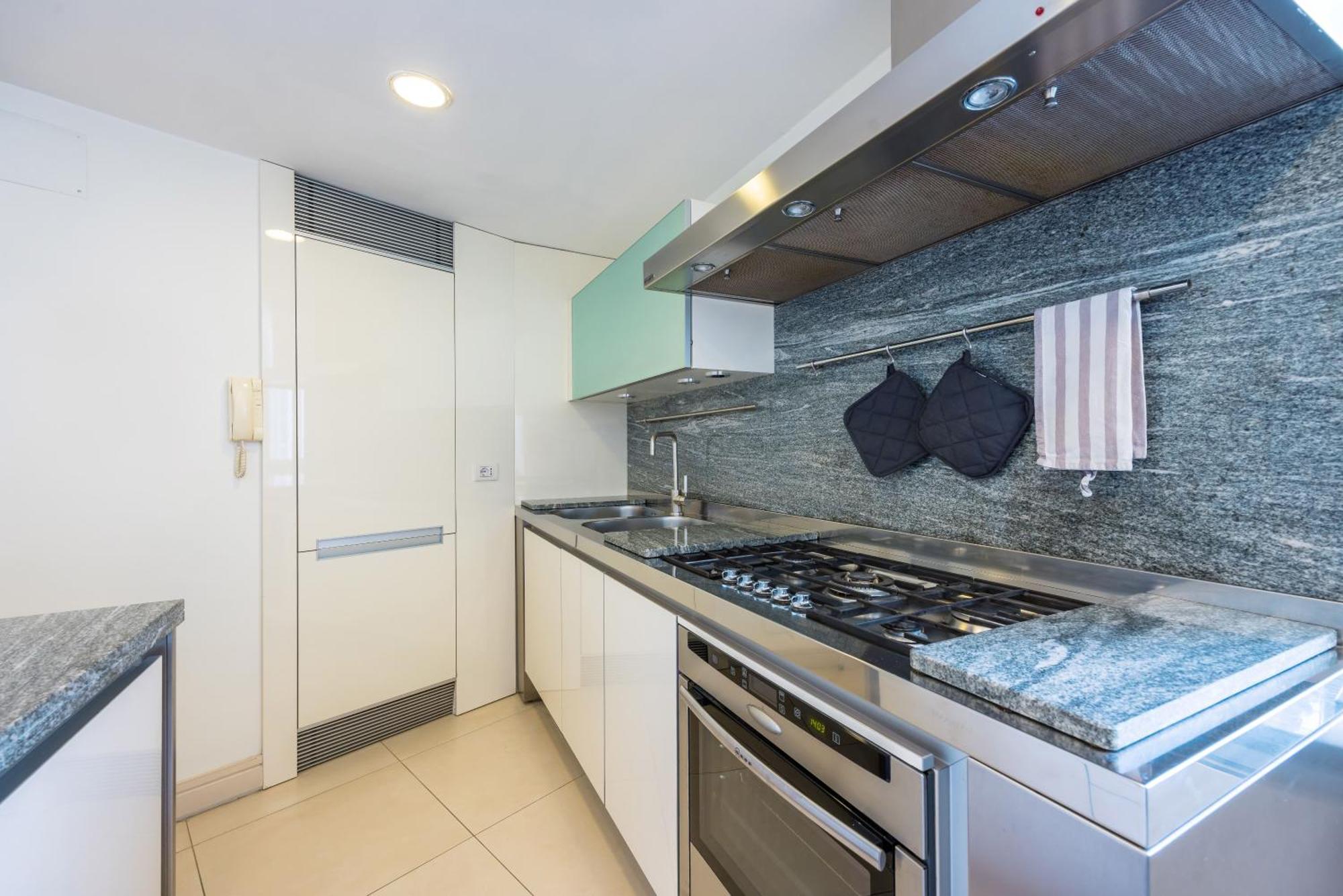 Apartment Blu Breeze On Seafront With Parking By Napoliapartments