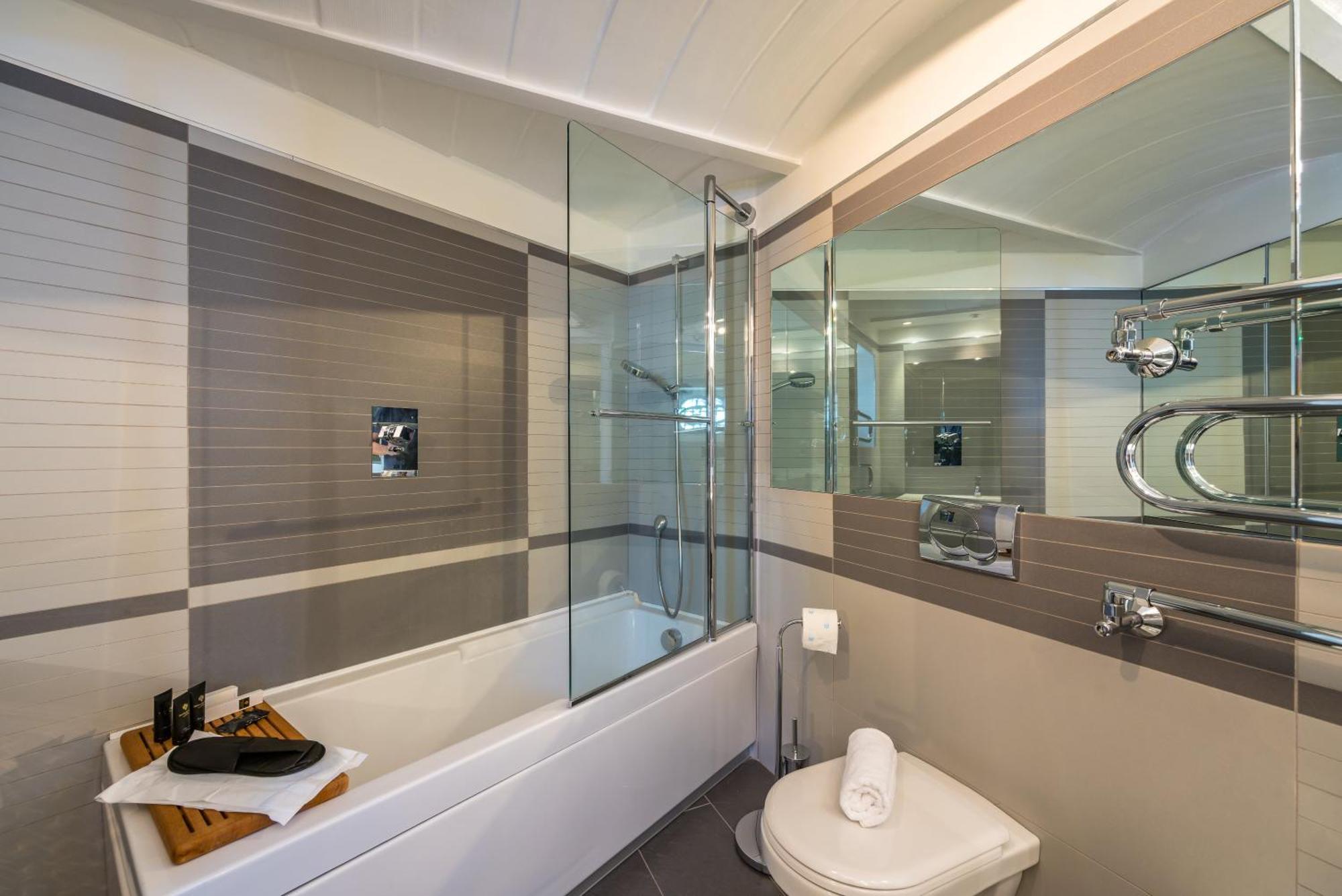 Apartment Blu Breeze On Seafront With Parking By Napoliapartments *