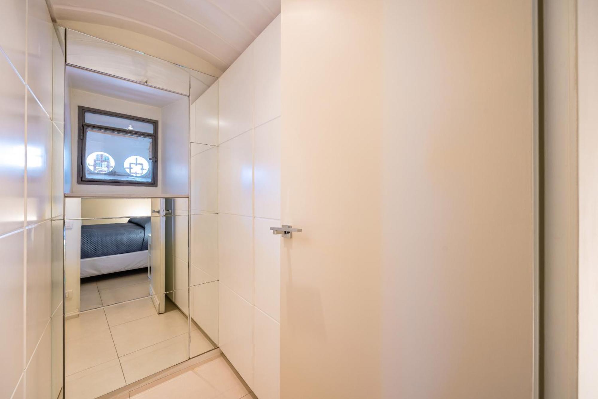 Apartment Blu Breeze On Seafront With Parking By Napoliapartments